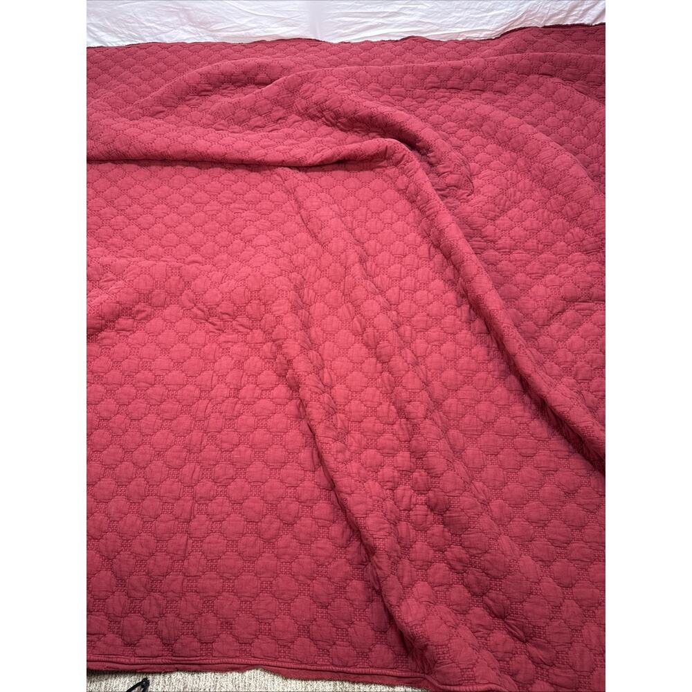 Pottery Barn Velvet Lattice Handcrafted Quilt King Size Ruby Red - Picture 5 of 6
